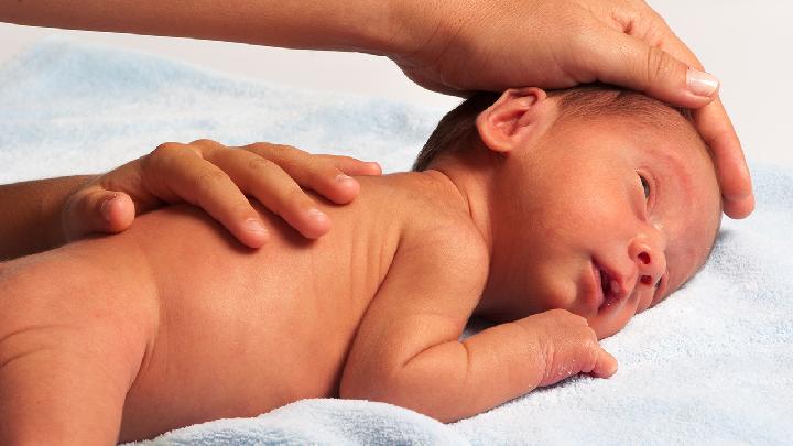 ​五个月宝宝发育标准